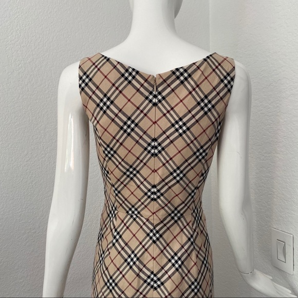 Burberry beige check twist front dress - Picture 4 of 9